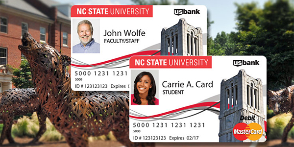 在狼广场的图像上的两个借记万事达卡。