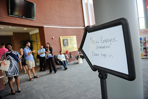 新员工在乔克斯中心混合。