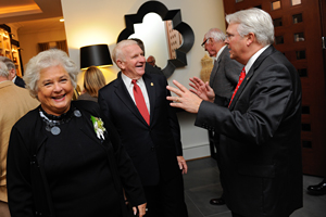 伍德森与Prestage家庭。