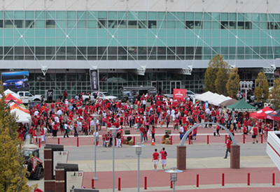 去年农业日的人群。