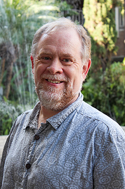 彼得J.哈里斯是研究生院的新高级助理院长。