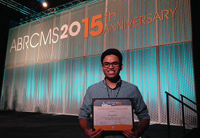 Vishwas Rao在西雅图的少数民族学生年度生物医学研究会议上赢得了一个杰出的海报奖。