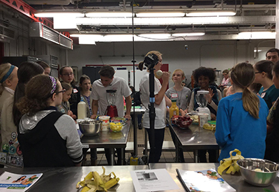 制作虚拟现实视频是一个复杂的过程。