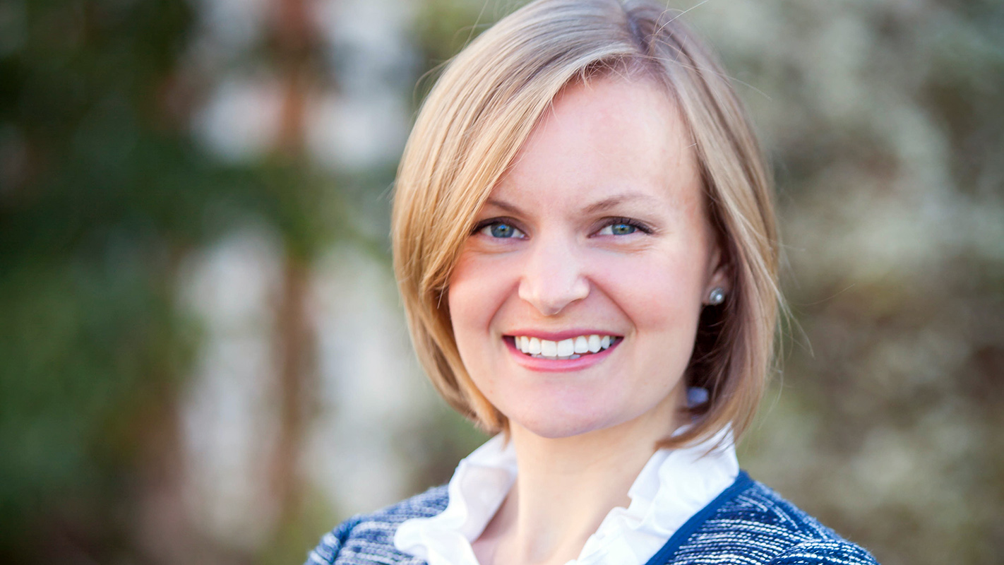 布鲁克·舒勒的肖像，他在北卡罗来纳州立大学获得了教育学硕士和博士学位。