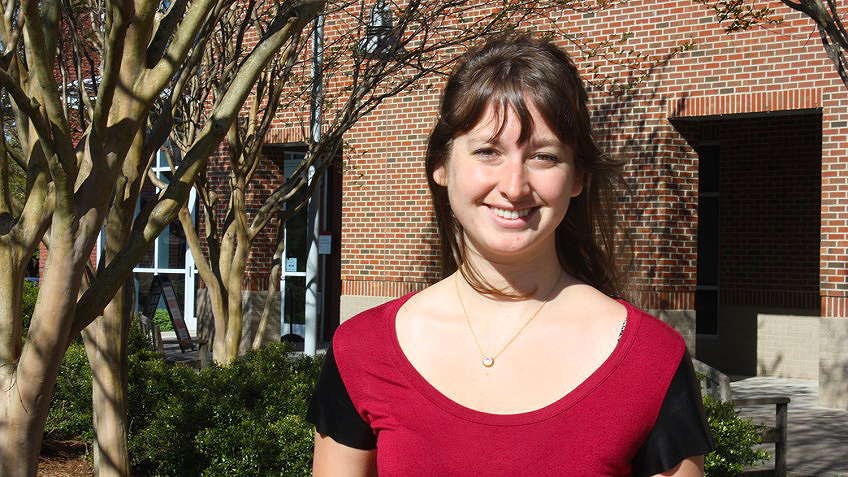 FITTS学者和工程毕业elle Howe。