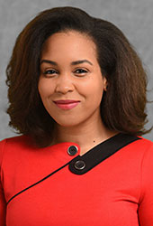 NC纺织基金会的Latasia Priest