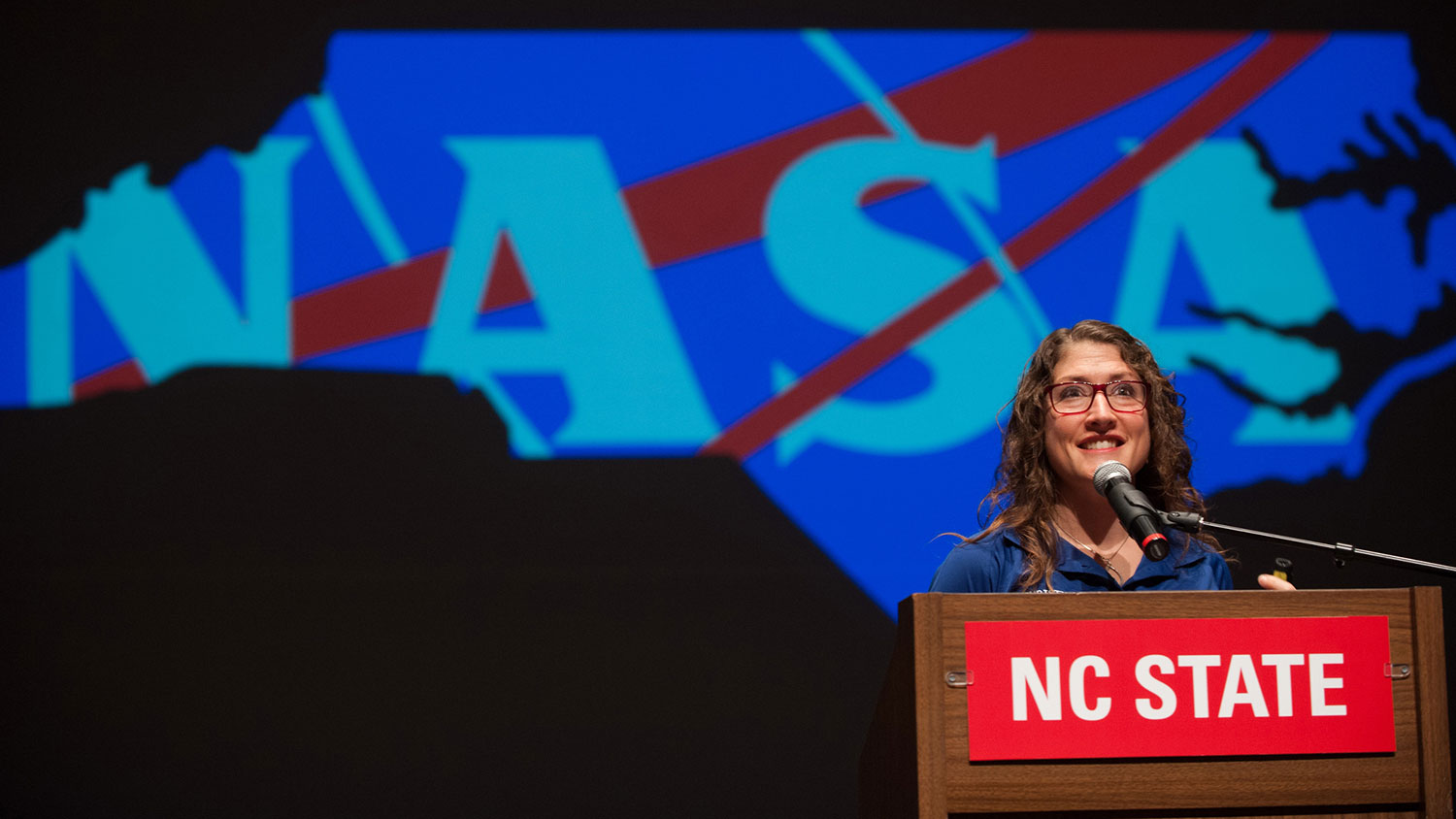 Astronaut Christina Koch在NC州立大学提供谈话