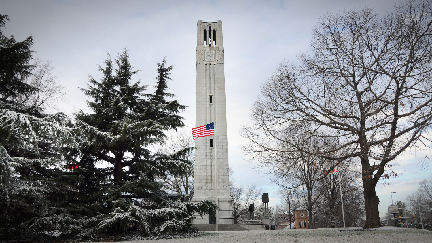 纪念Belltower下雪2月日报