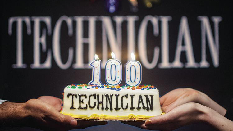 技术员100蛋糕和横幅