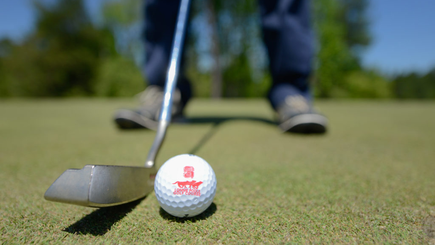 关闭与高尔夫球运动员的一个球。