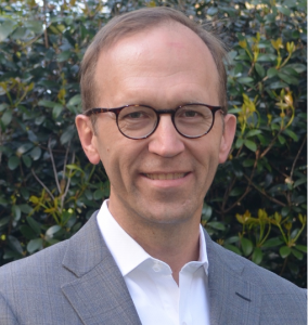 马克·施密特，北卡罗来纳州合伙企业副校长