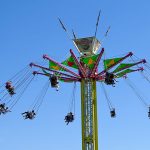 在州博览会上骑行。