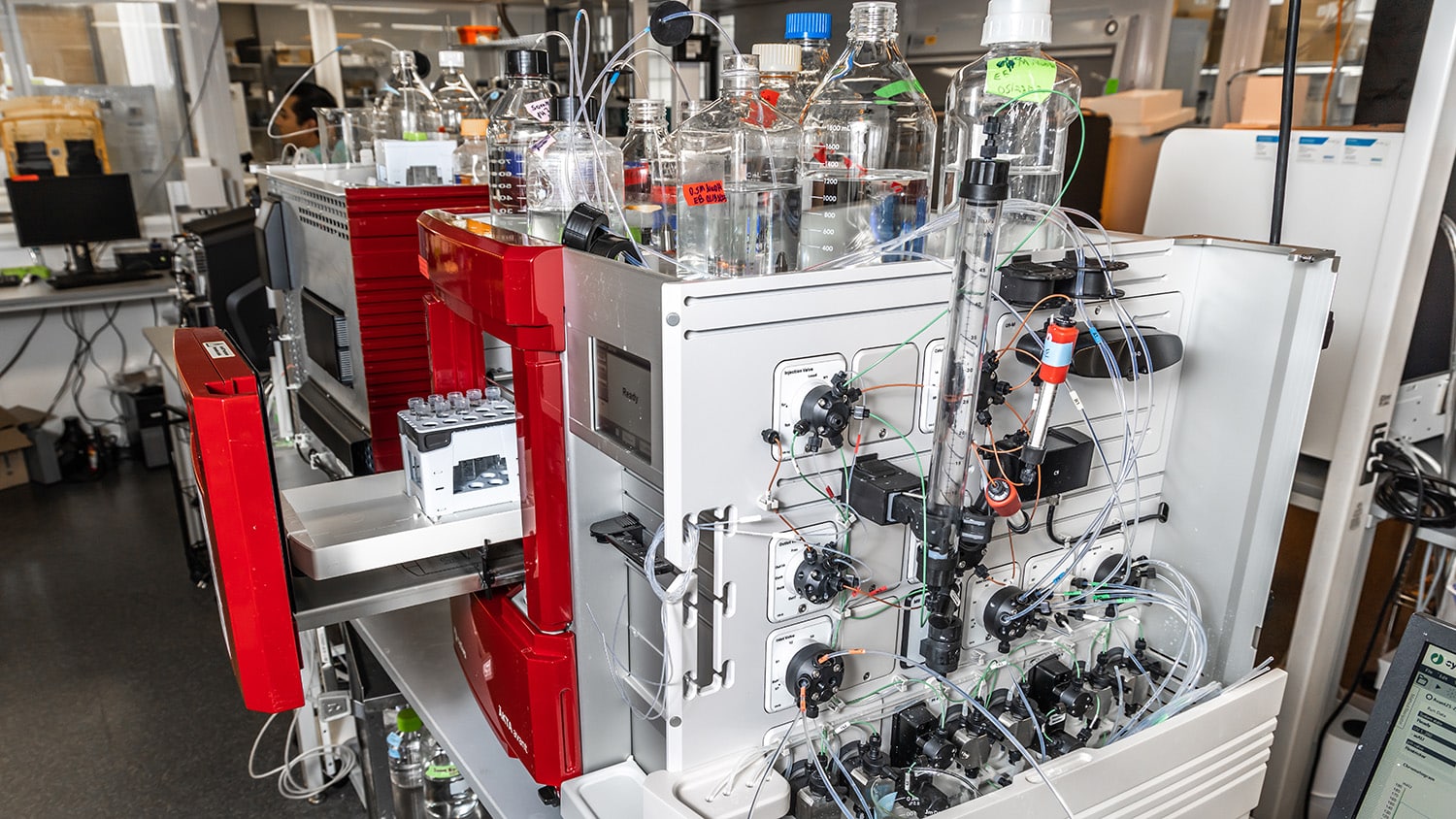 红灰机附线并有清瓶液试管盘部分可见机