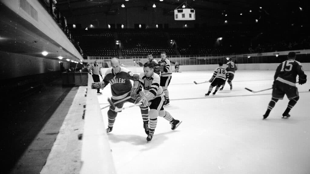 北卡罗来纳曲棍球运动员的档案照片。