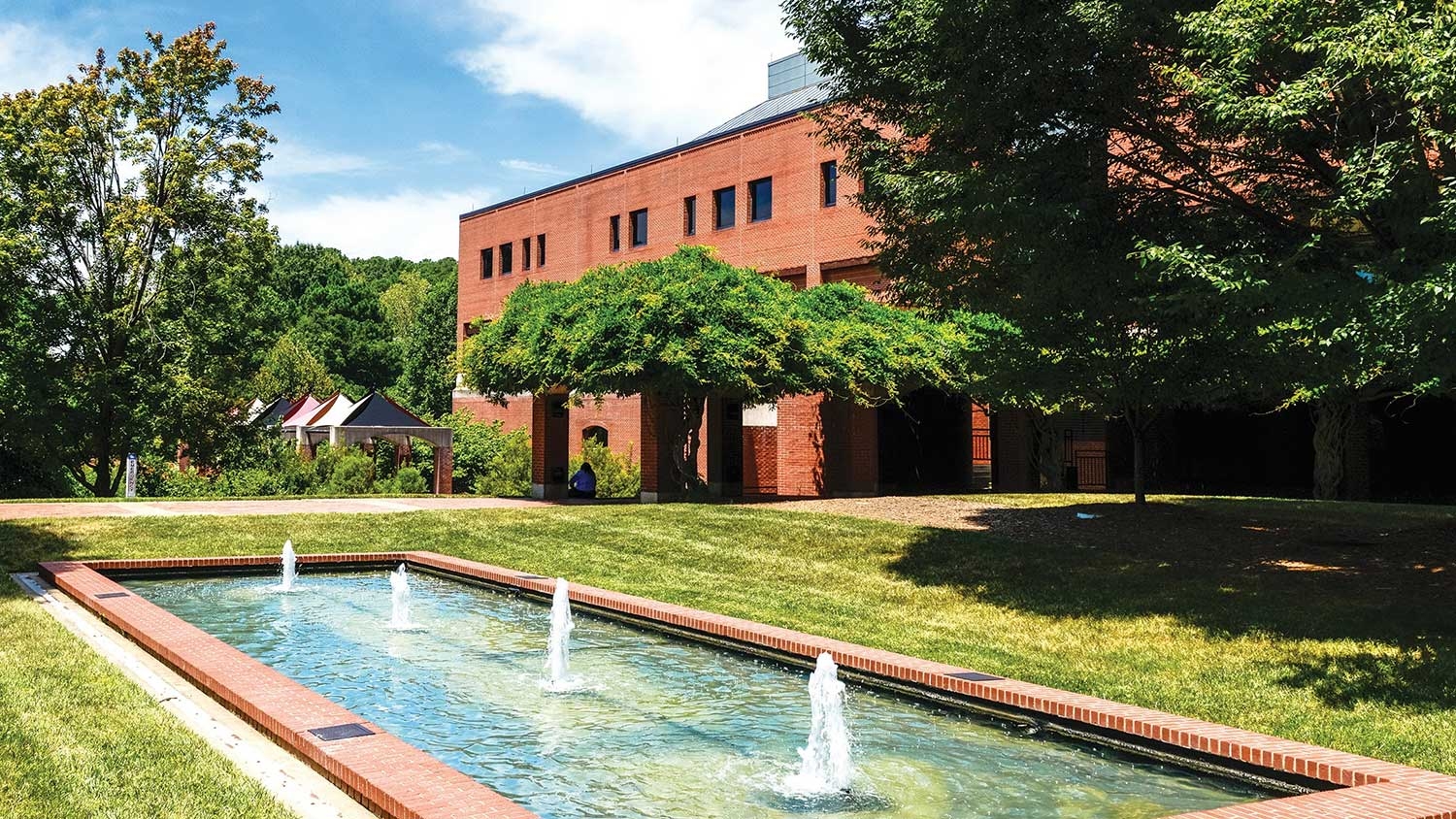 Image of the Wilson College of Textiles building