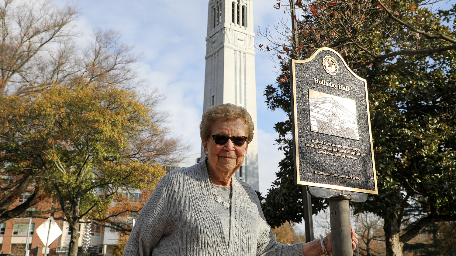 Peggy OliveNC国立研究生院