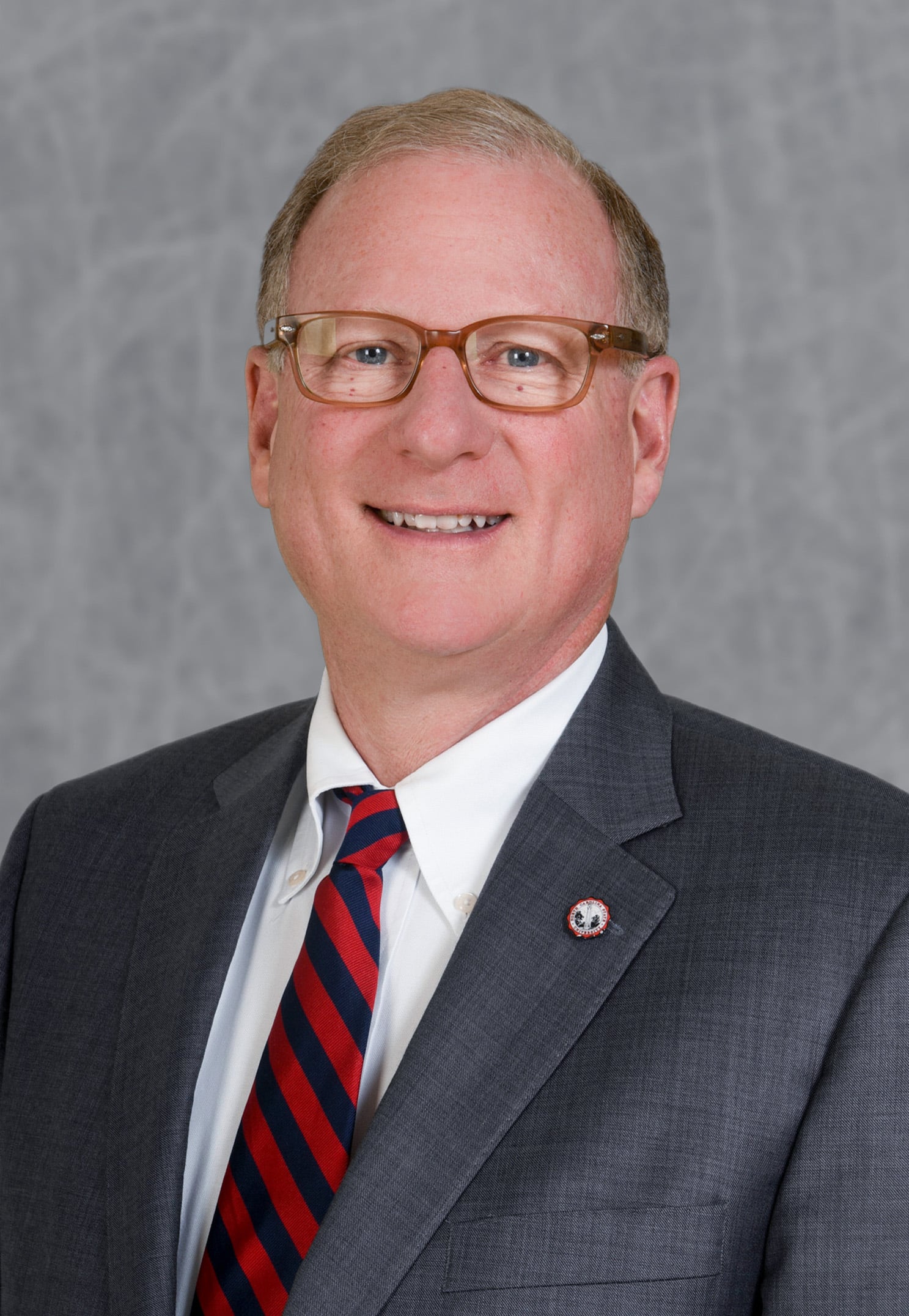 领先例子:纪念Dave RainerNC新闻