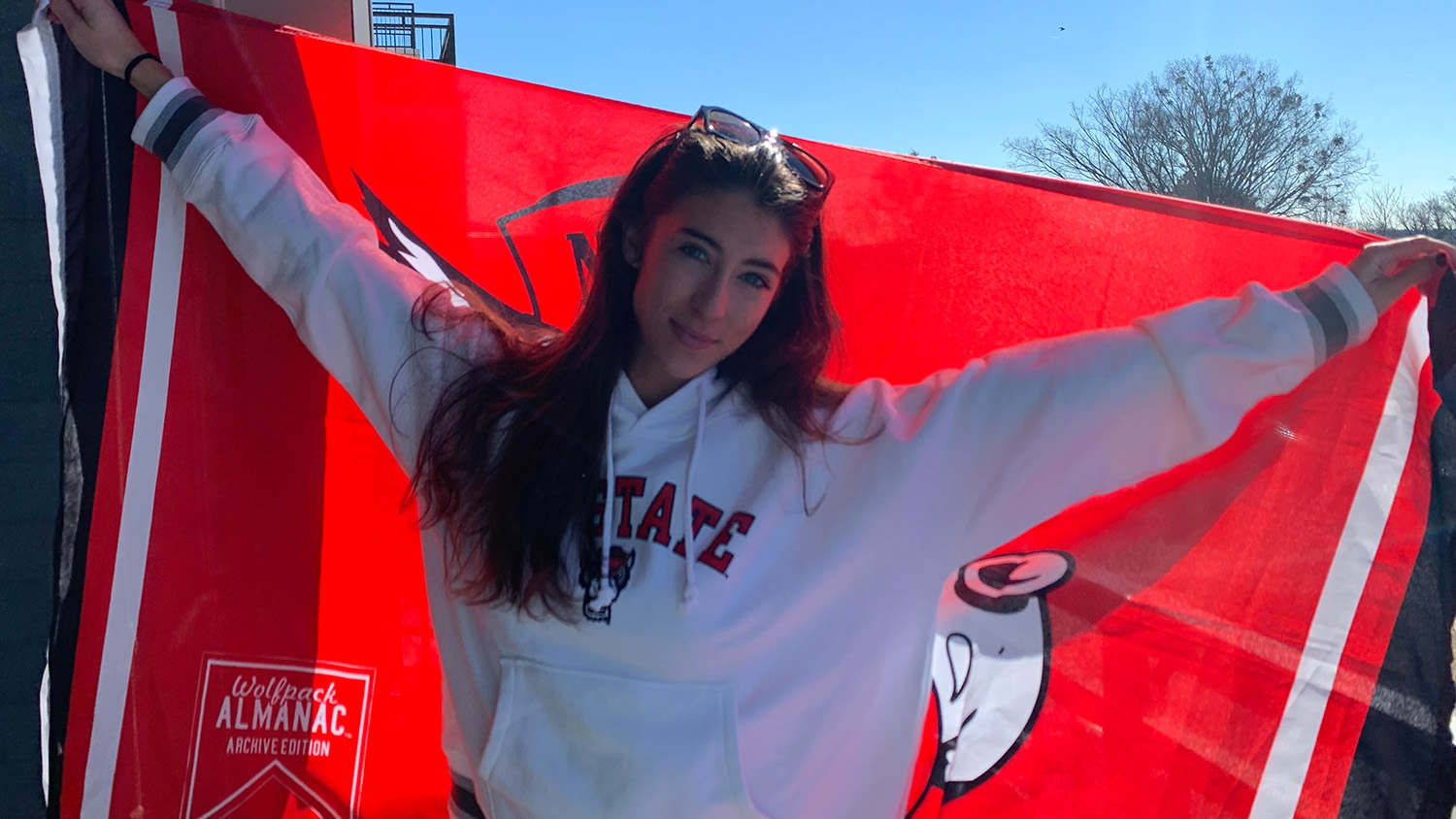 伦敦Thomas持有红旗